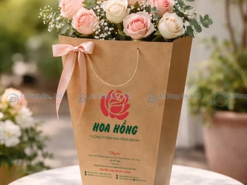 Mẫu túi giấy Kraft độc đáo cho tiệm hoa