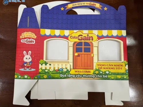 Mẫu hộp nắp gài đáy móc có 4 chiếc tai gập ở phần đáy