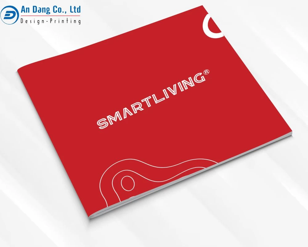 Mẫu bìa catalogue màu đỏ với logo có hiệu ứng ấn tượng, đơn giản nhưng vô cùng cá tính
