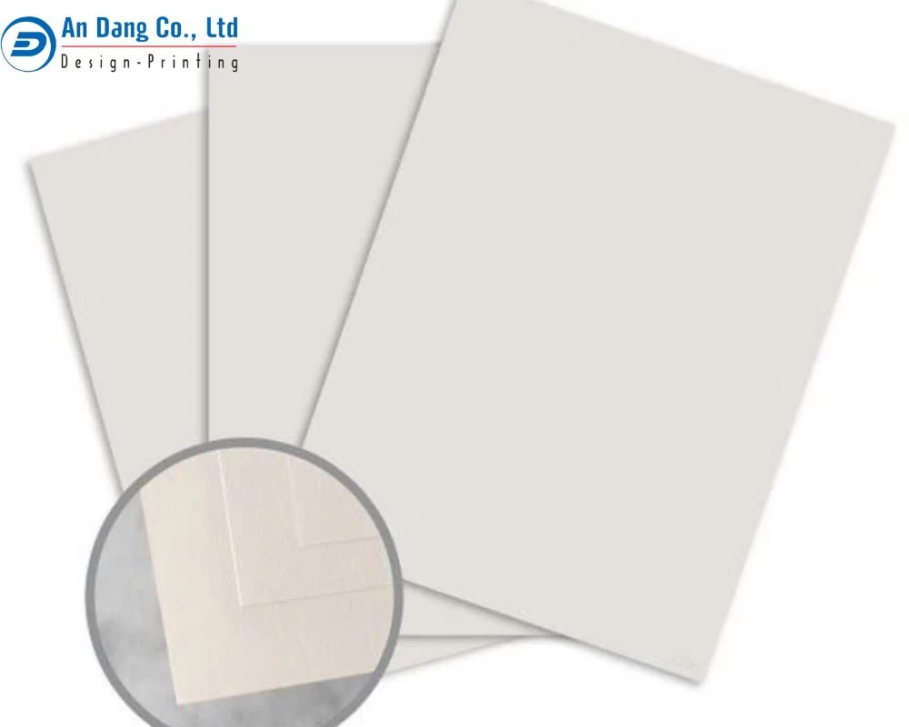 Giấy Bristol có định lượng tương đối cao, có tính ứng dụng cao trong ngành in