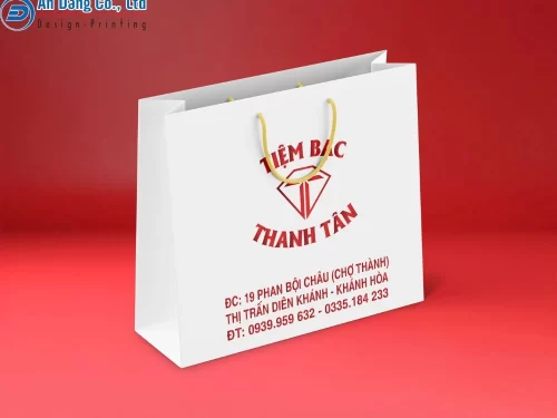 Mẫu túi giấy cao cấp thiết kế độc quyền với nền trắng chữ đỏ