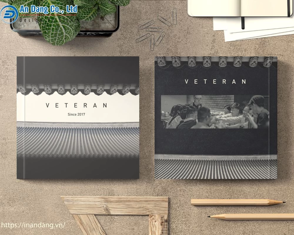 Kích thước catalogue vuông nhỏ gọn, dễ vận chuyển