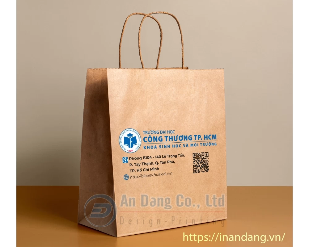 Mẫu thiết kế túi giấy đẹp cho trường đại học Công Thương