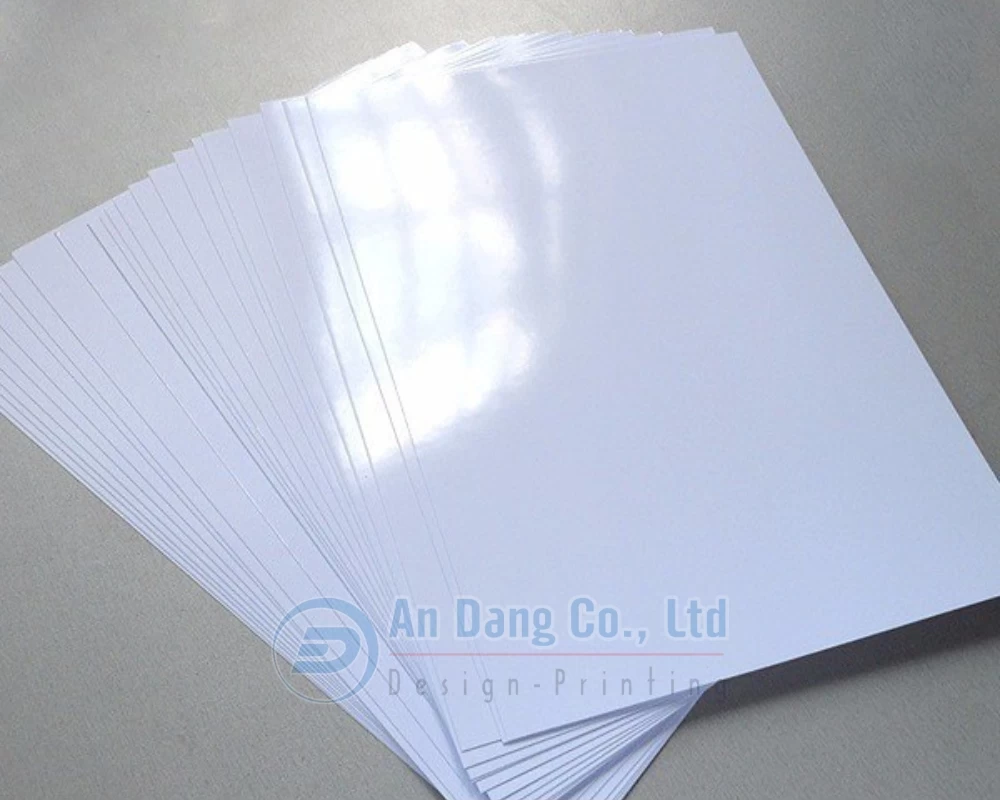 Bề mặt giấy Couche