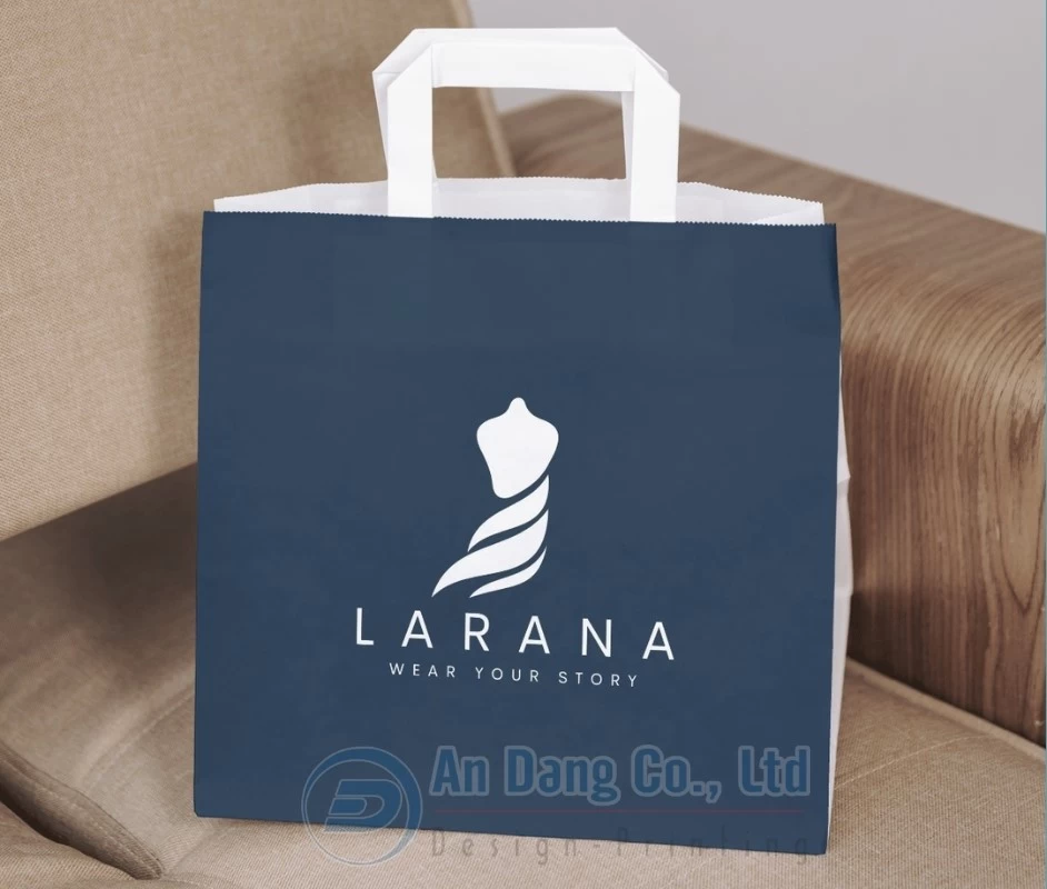 Mẫu túi giấy cho shop quần áo LARANA