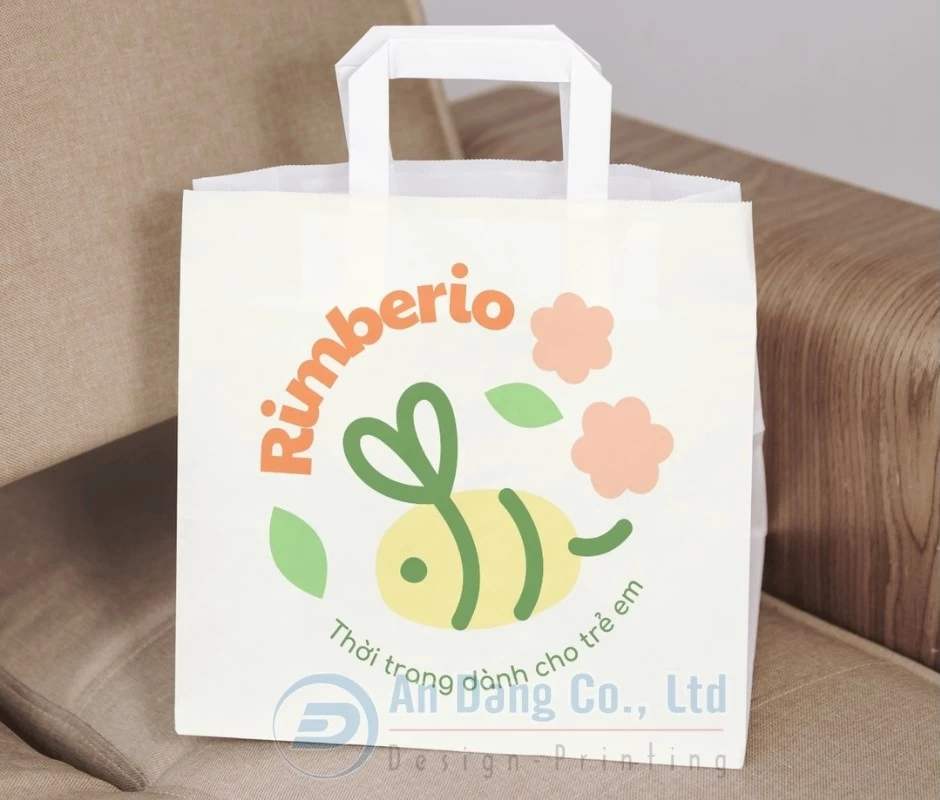 Mẫu túi giấy dễ thương cho shop quần áo trẻ em Rimberio