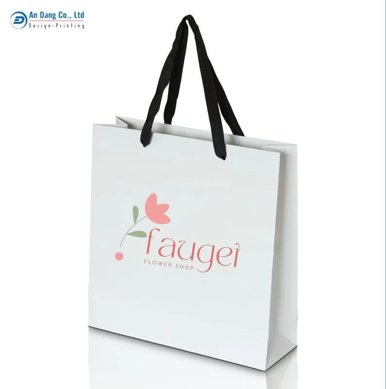 Mẫu túi giấy đựng hoa cho shop Faugei