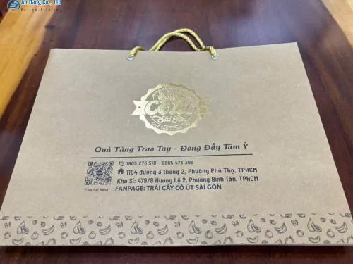 Túi giấy đựng trái cây được gia công ép kim phần logo