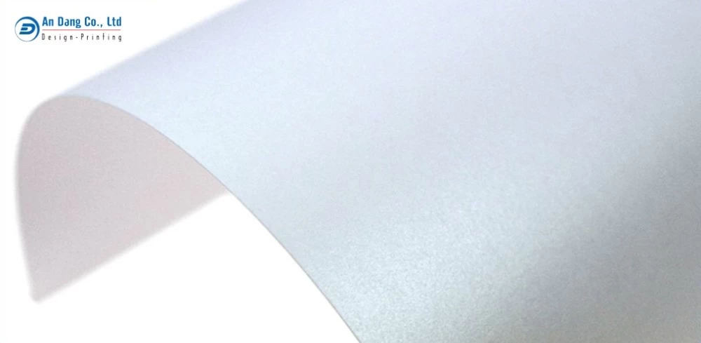Giấy in thiệp Bristol có bề mặt nhẵn, bóng