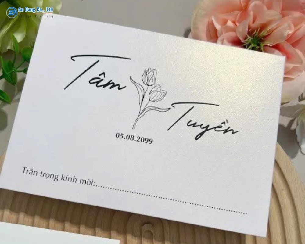 Giấy mỹ thuật phù hợp với kiểu thiệp có thiết kế tối giản