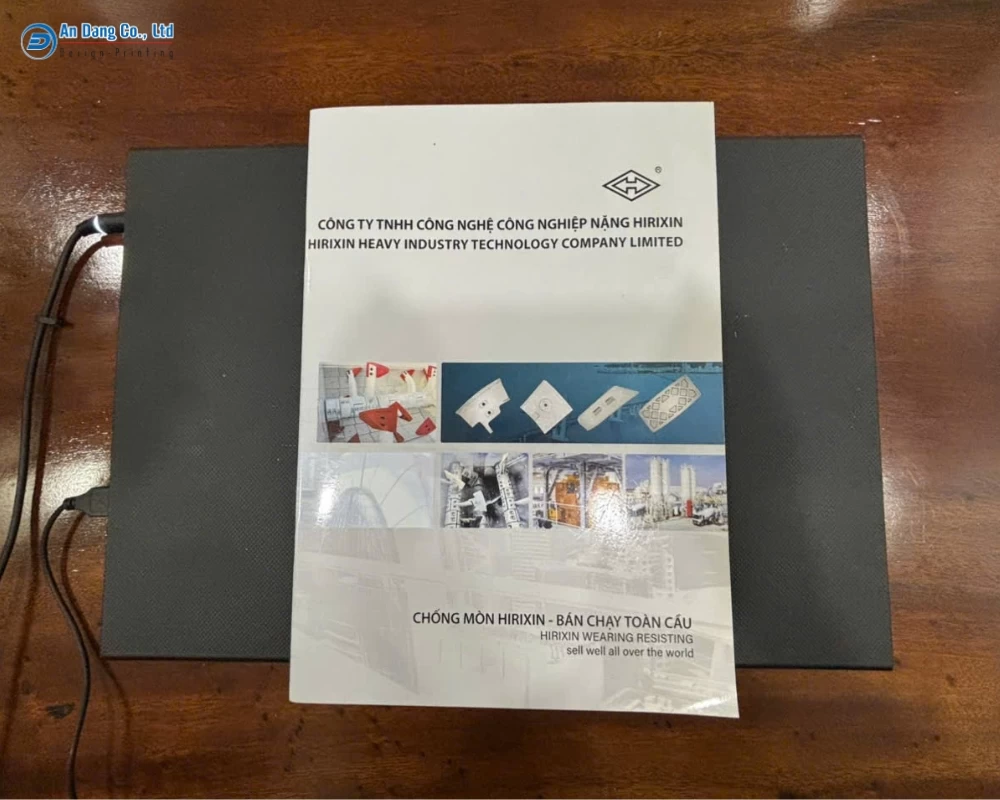 Cuốn profile công ty cho công ty TNHH Công Nghệ Công Nghiệp Nặng HIRIXIN