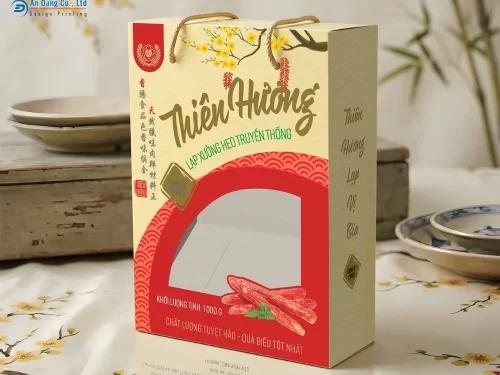 Mặt trước hộp giấy đựng lạp xưởng heo truyền thống cho thương hiệu Thiên Hương