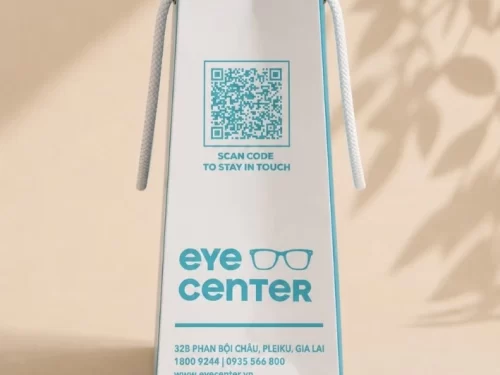 Mặt hông của túi giấy đựng mắt kính cho shop Eye Center